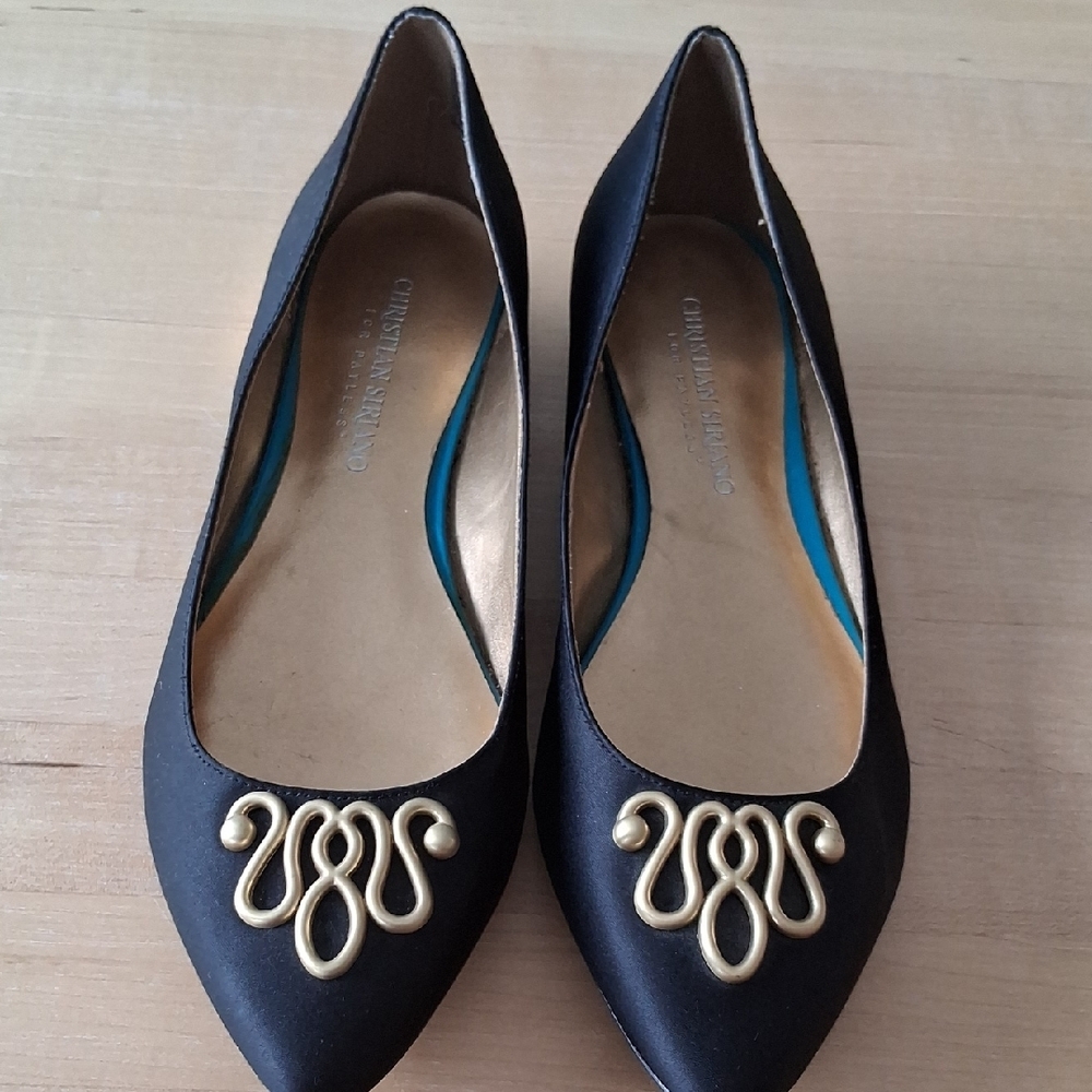 Elegant Black and Gold Women's Shoes